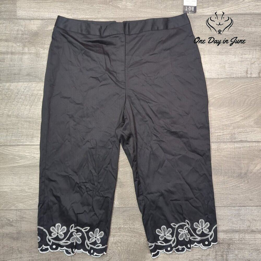 RQT This and That Cropped Embroidered Pants Size 12
